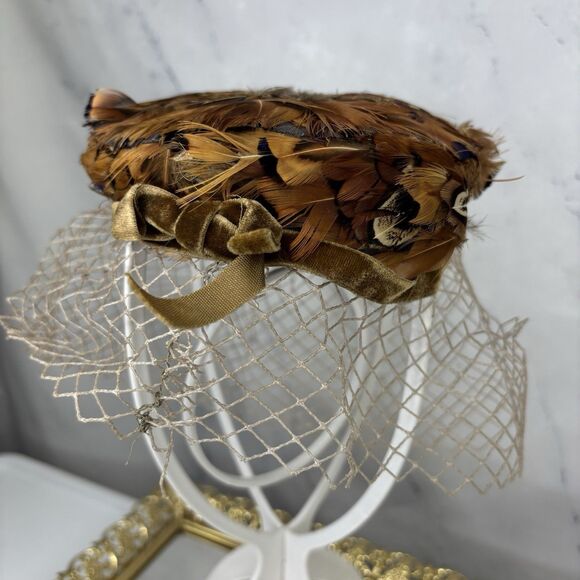 Vintage 50s Fascinator Hat Cap Pheasant Feather Netting Veil Brown Elegant Bow - Picture 9 of 16